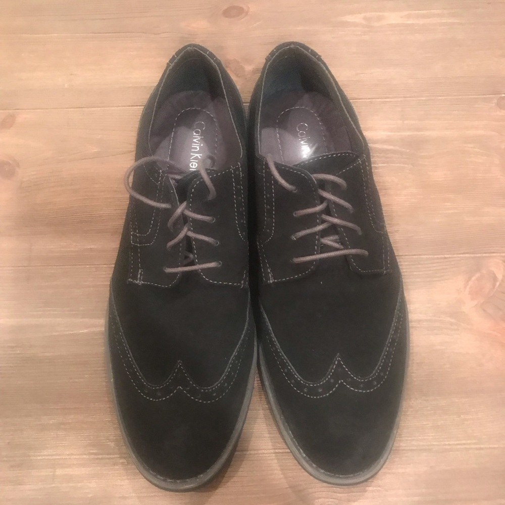 Like NEW Black Wing Tip Suede Shoes 💁🏻‍♂️